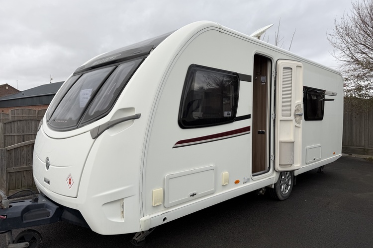 Swift Elegance 565
